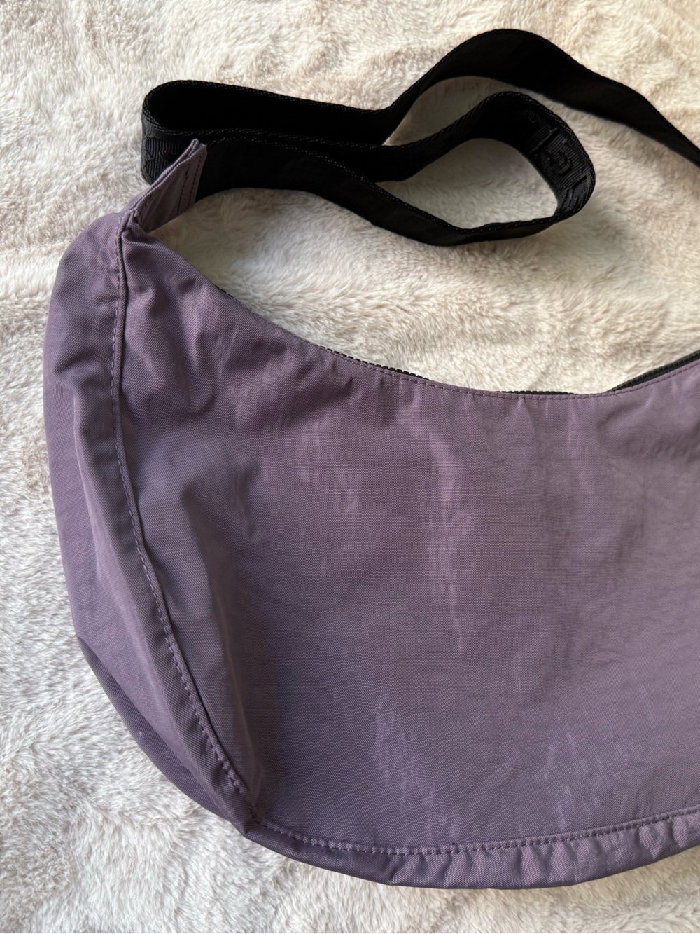 NWT BAGGU Medium Nylon Crescent Bag Dusty Violet - Picture 6 of 10